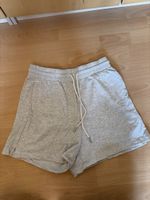 Graue Jogging Shorts