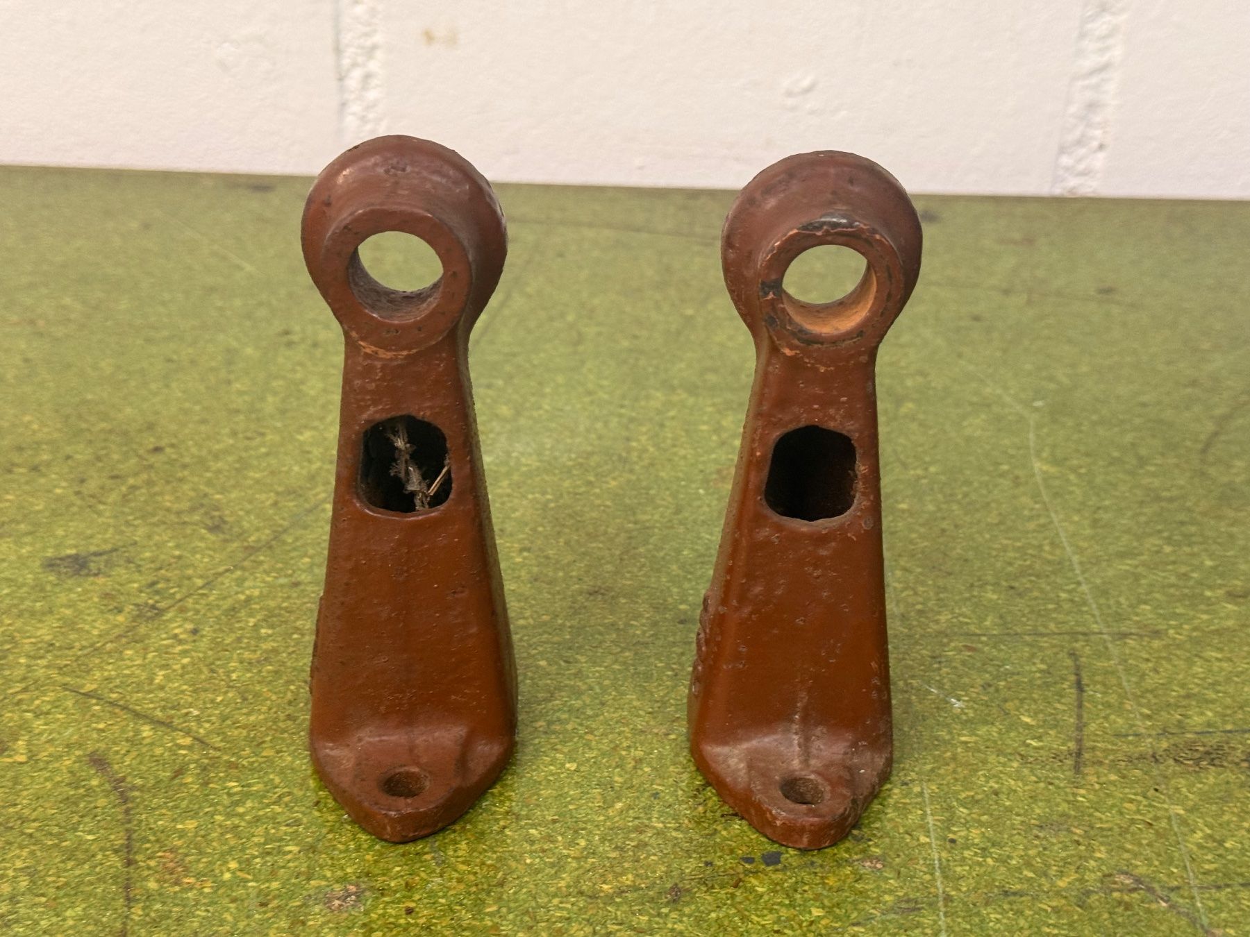 Accessori per altri veicoli: Scheinwerfer- Lampenhalterungen Leys V6632, für Oldtimer – Usato da Bättwil venduto da Velozianer 4