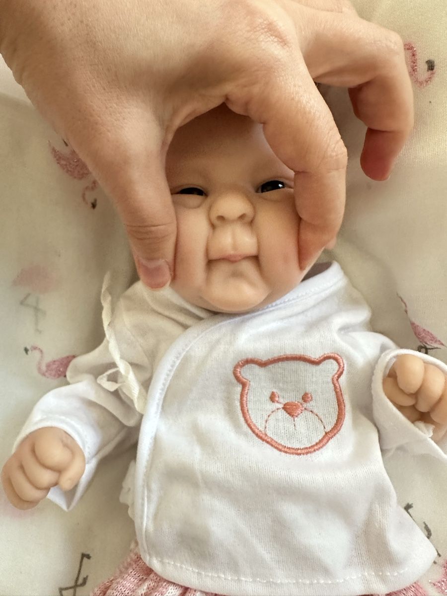 Poupées: Silikon Reborn Puppe Mädchen ca. 33 cm – Neuf (Voir description) à Zürich par Kat_5557 5
