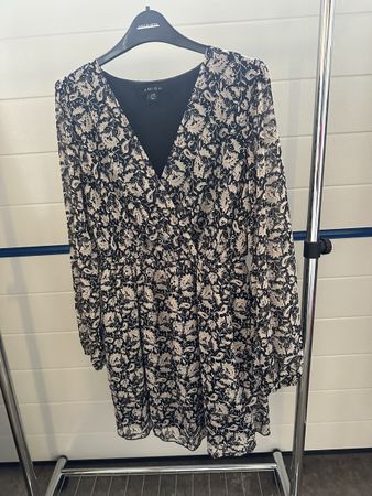 Damen Kleider Gr:M Neu