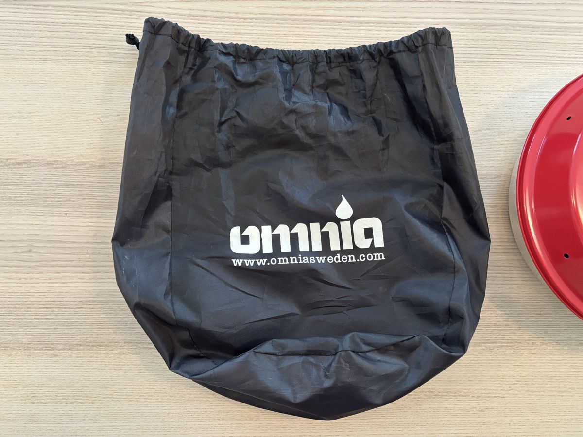 Fours: Omnia Backofen fürs Campen (mit Thermometer) – D'occasion à St. Gallen par tor_2xjw 2