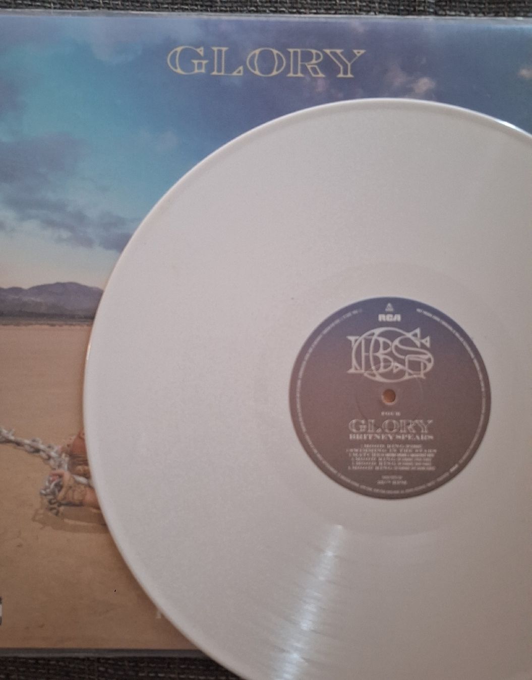 Dischi in vinile: Britney Spears Glory limited double Vinyl – Nuovo (secondo la descrizione) da Luzern venduto da thomarco 1