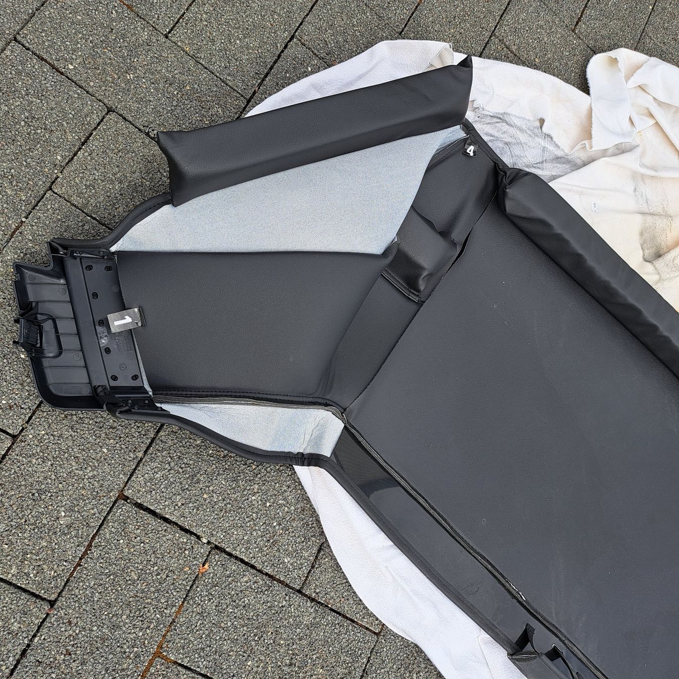VW Alle Autoersatzteile: VW New Beetle Verdeck Abdeckung – Gebraucht aus Lyss von pet_69c5 3