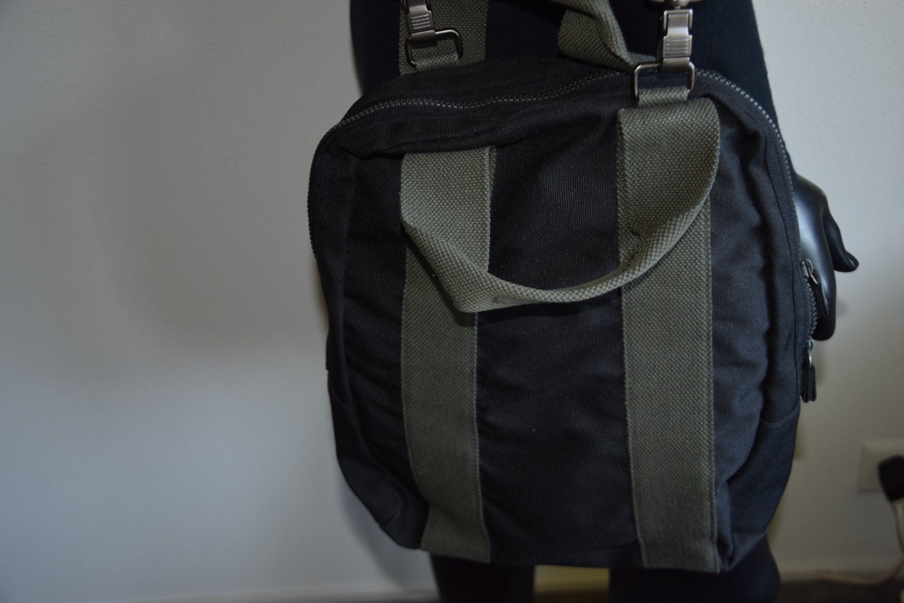 Borse da donna: Invicta Umhängetasche Tote Bag – Usato da Mezzovico venduto da finsteraar 2