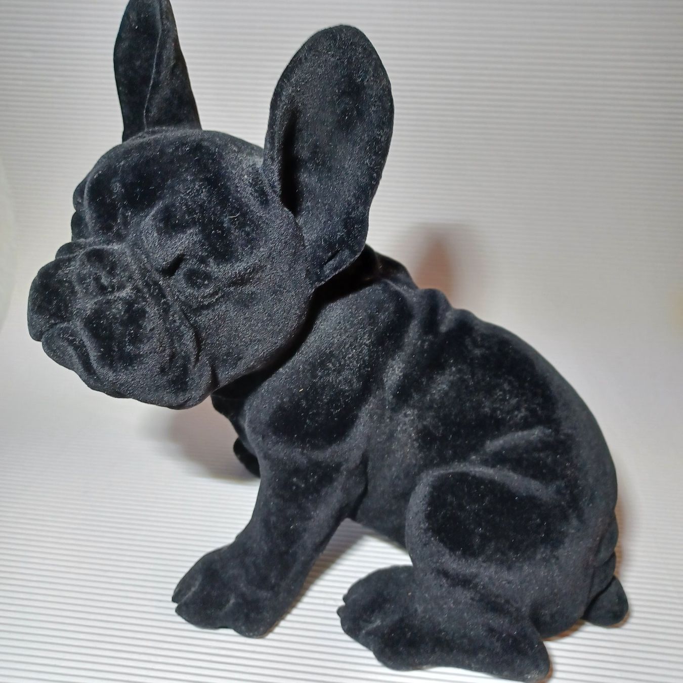 Statuette: MOPS/ Schwarzer Hund aus Samet . – Usato da Zürich venduto da Bellabo