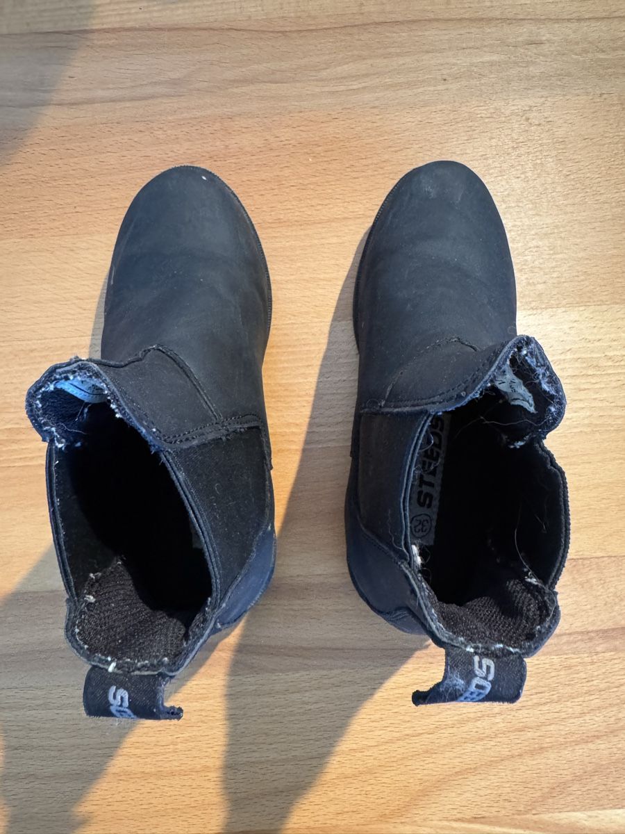 Chaussures hommes: Steeds Stiefeletten Grösse 32  – D'occasion à Freidorf TG par sito75