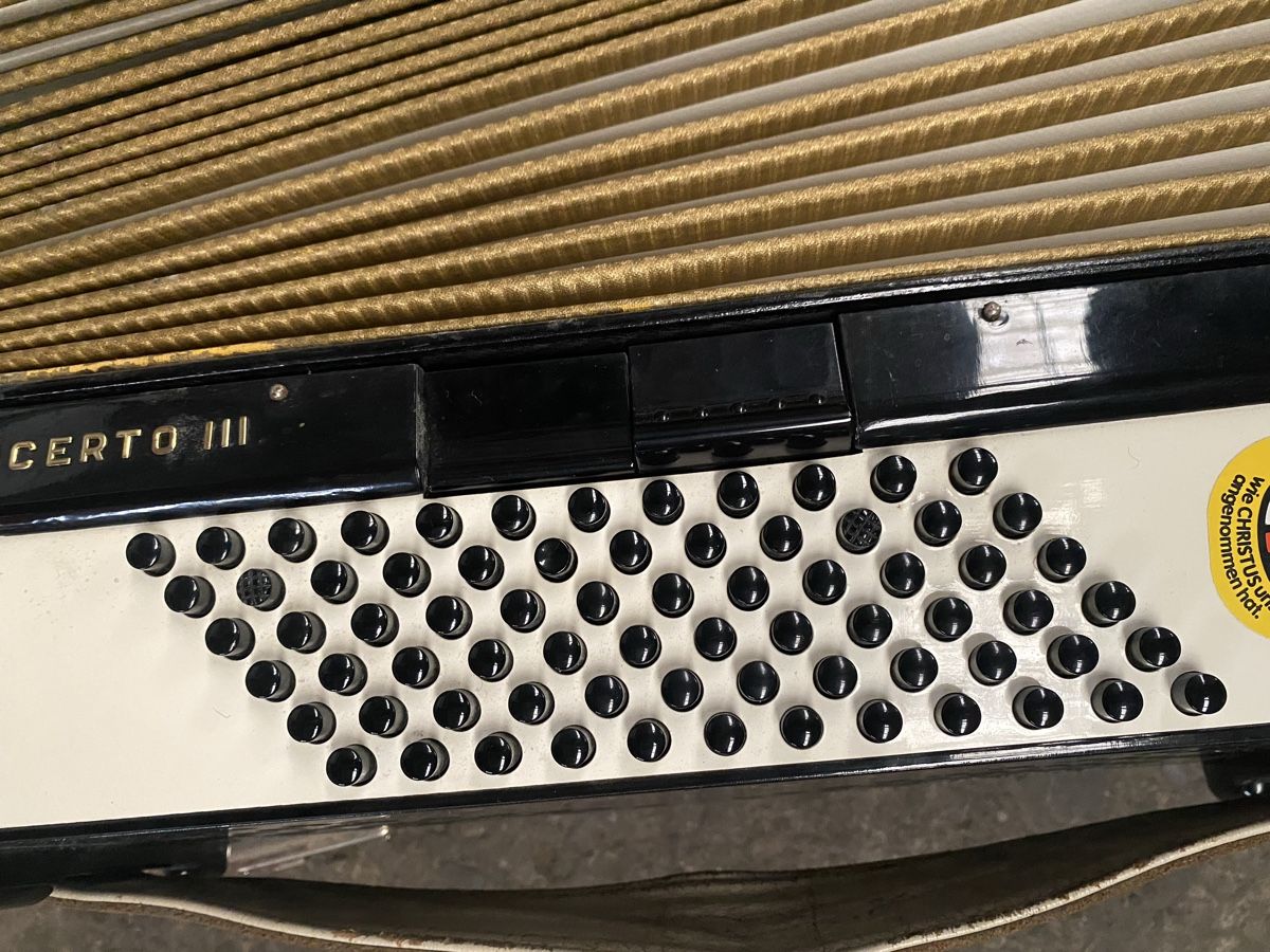 Hohner Strumenti musicali: Hohner Concerto III – Difettoso da Wilen b. Wil venduto da Ku_26 8