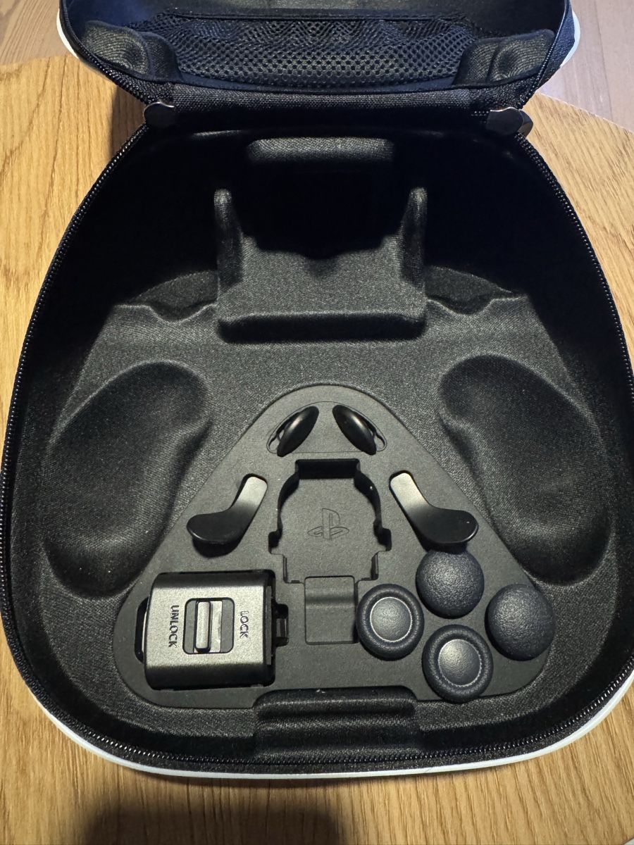 Sony Console: PS5 Pro Controller – Nuovo (secondo la descrizione) da Reichenburg venduto da groundhopper 1