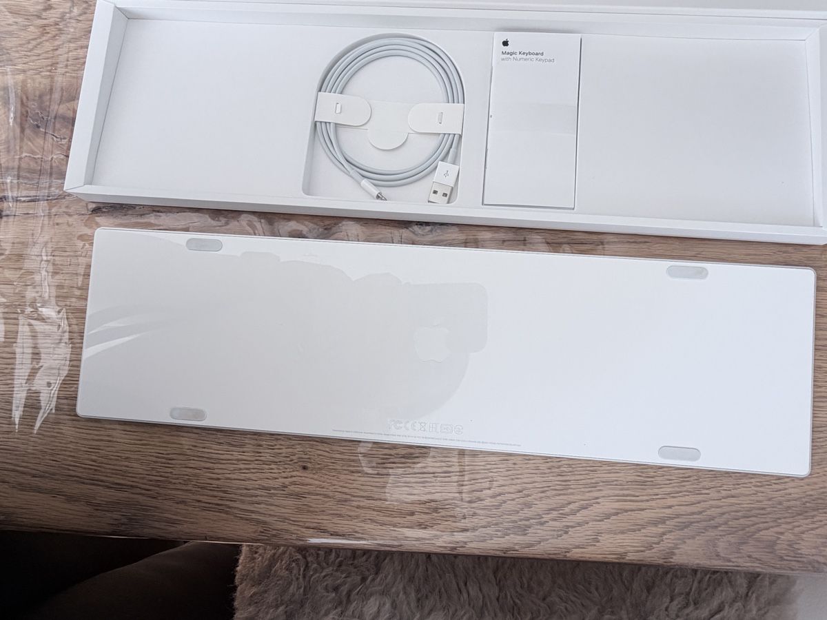 Apple Tastiere: Apple Magic Keyboard A1843 mit Originalverpackung – Nuovo (secondo la descrizione) da Bolligen venduto da Kamilla86 2