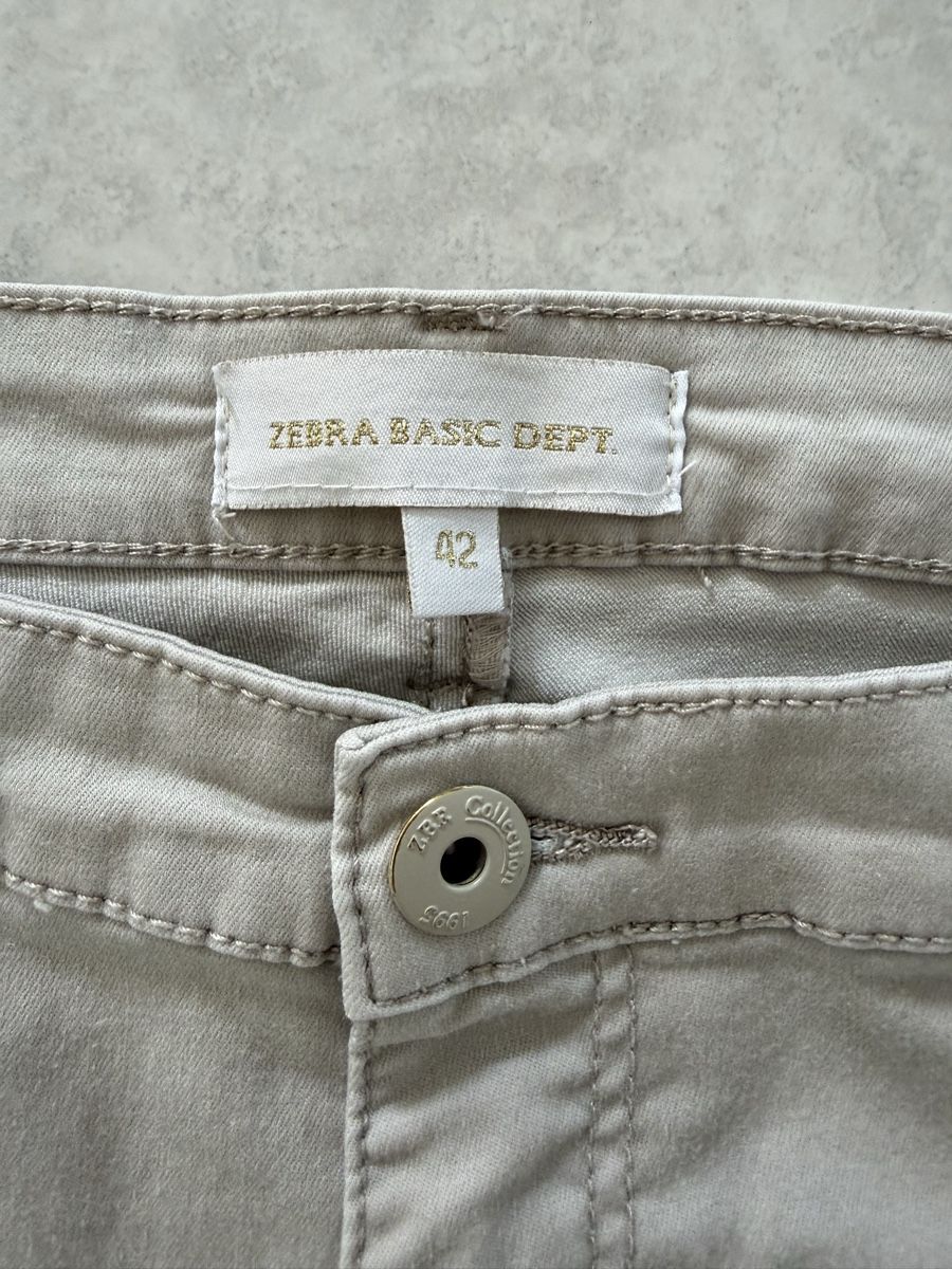 Zebra Hosen: Damen Hose Zebra Basic Dept beige Grösse 42, Top erhalten – Neu (gemäss Beschreibung) aus Lyss von Sibella56 1