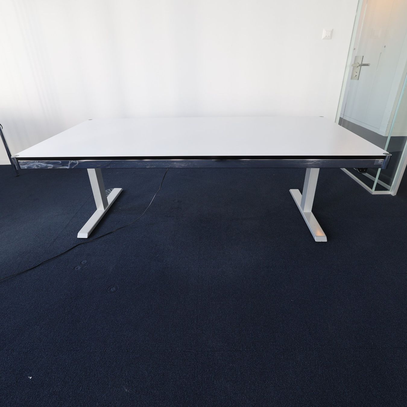 USM Scrivanie: USM Haller Schreibtisch Perlgrau Sitz-Stehtisch 175x75 – Usato da Zürich venduto da Zapro 1