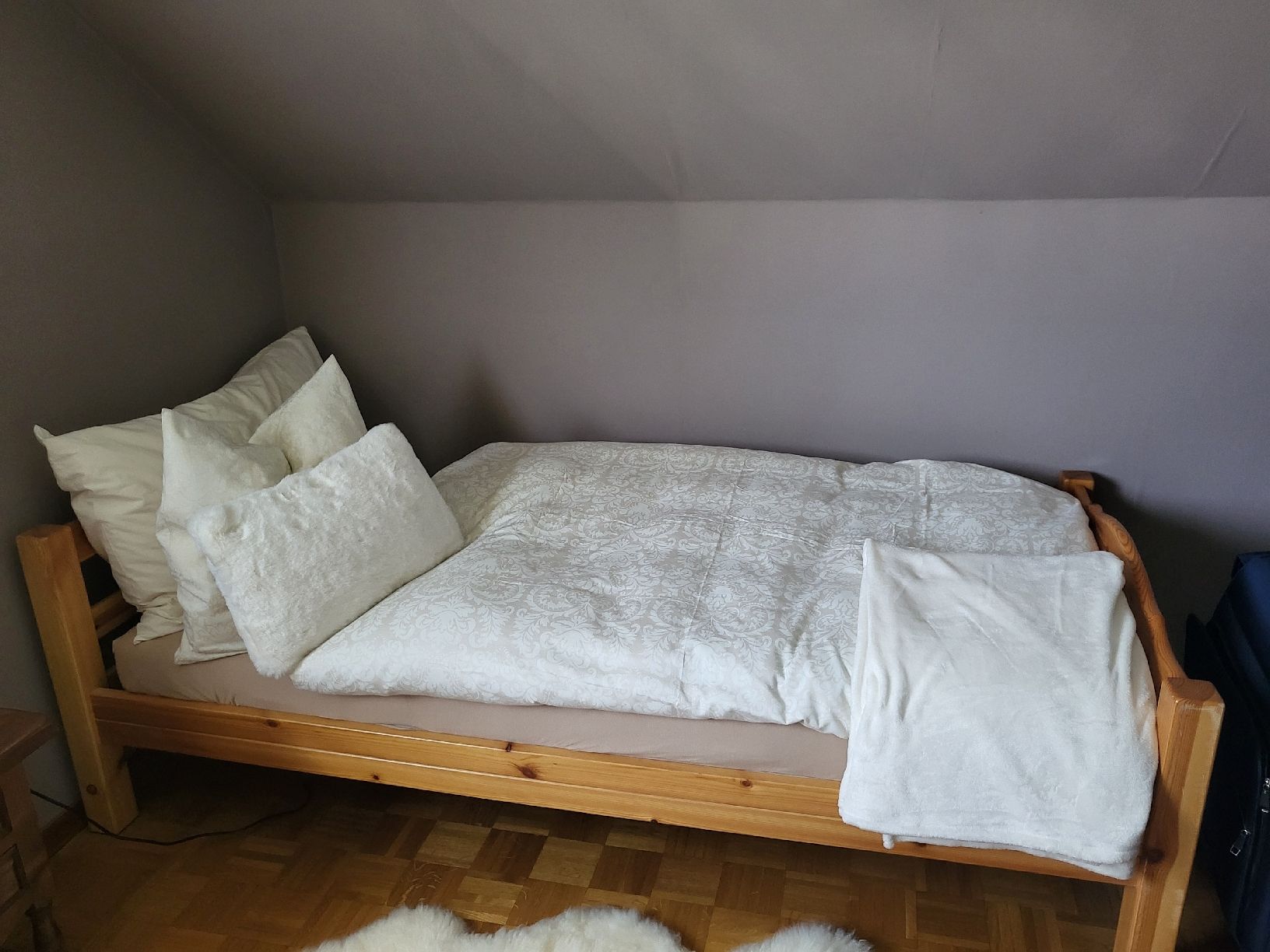 Lits: 2 lit en pin – D'occasion à Veyrier par sfr_hr8d