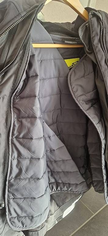 Jacken: Veste moto Macna – Gebraucht aus La Sagne von Ilmeones 1