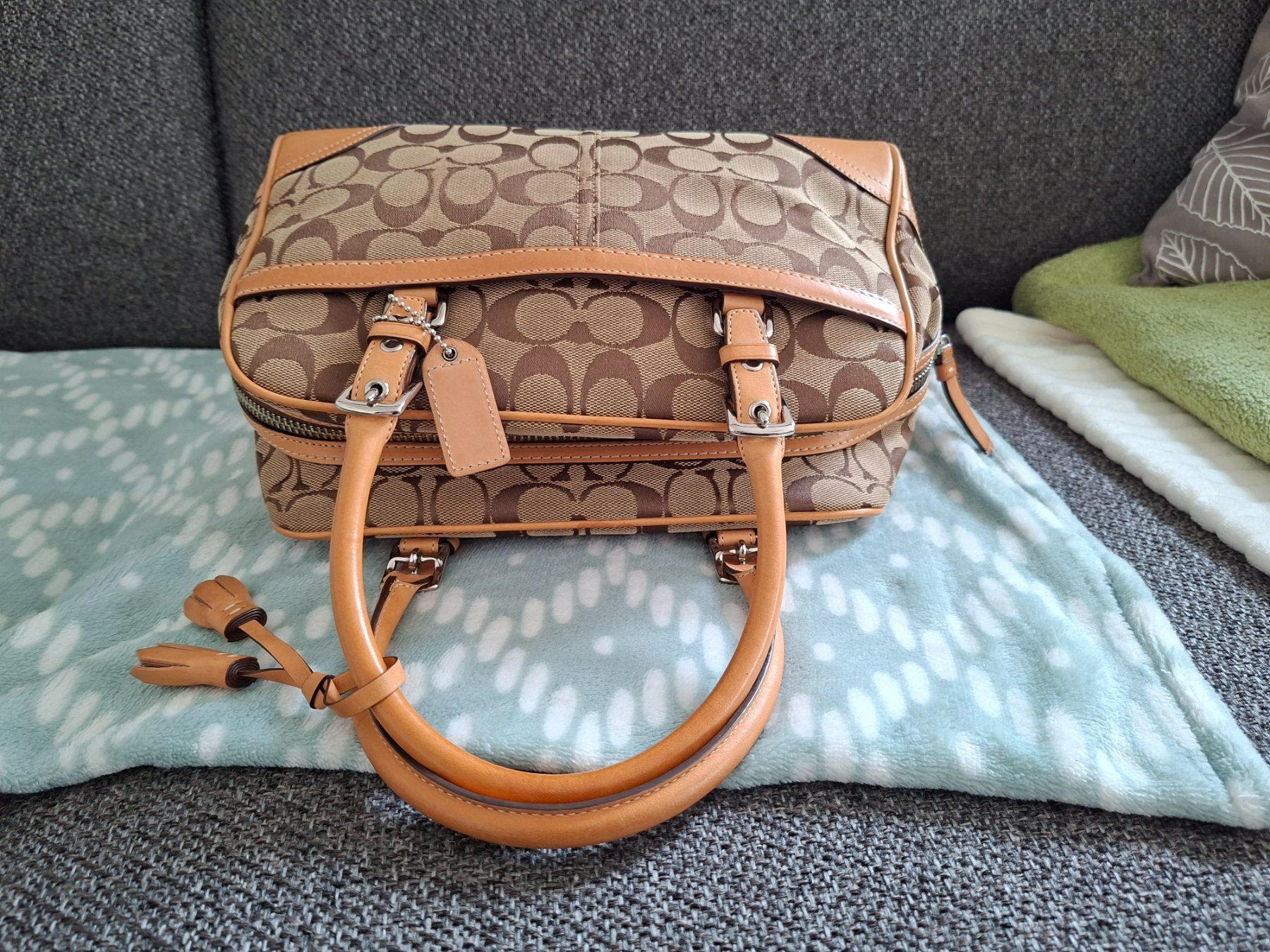 Coach Taschen für Damen: Coach signature Hand Bag /Tasche!! – Gebraucht aus Goldach von mamakotzi 3