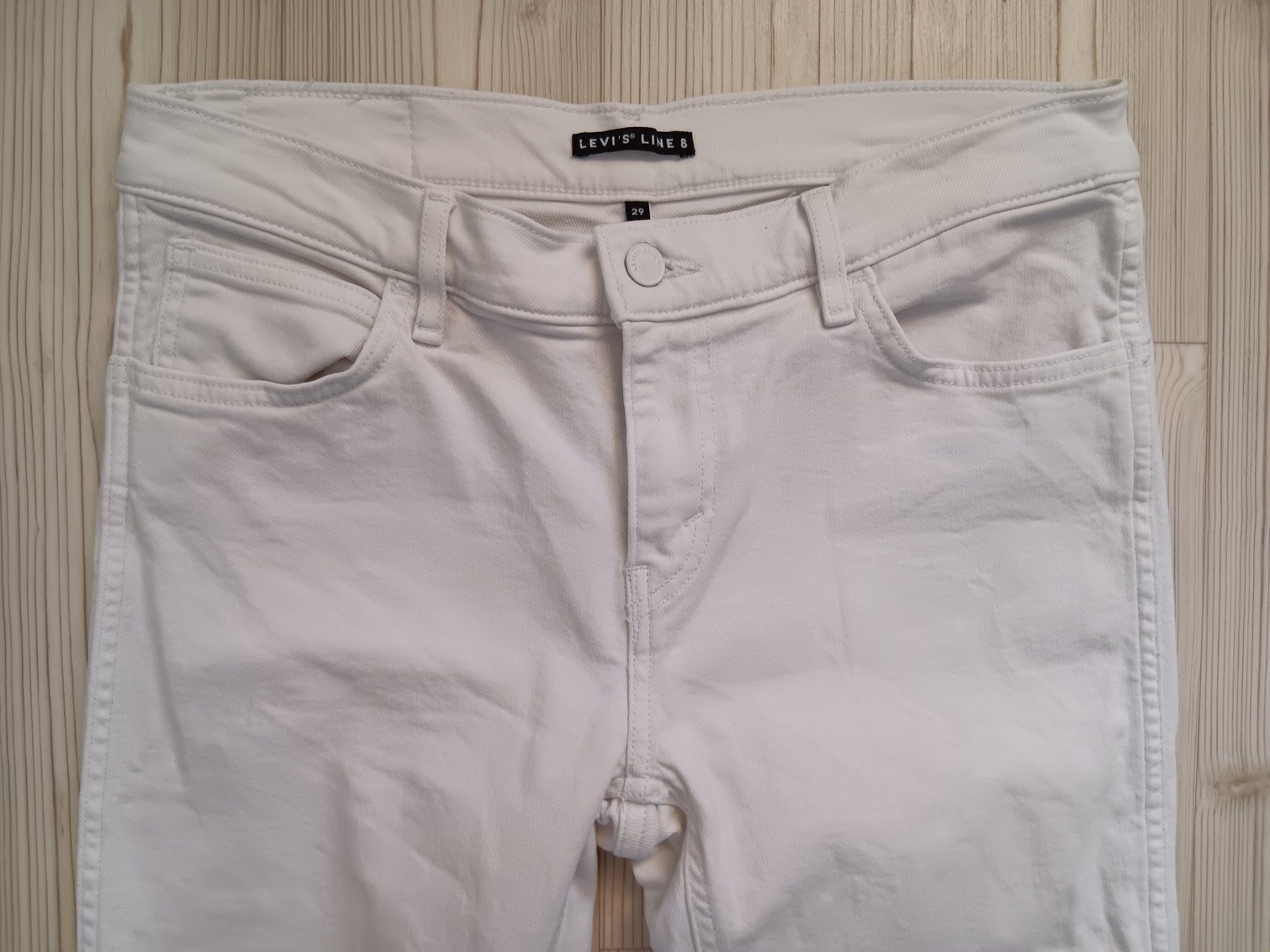 Levi's Jeans: LEVI'S LINE 8 Jeans taille / Grosse 29 – Usato da Cossonay-ville venduto da Super-Price-Quality 1