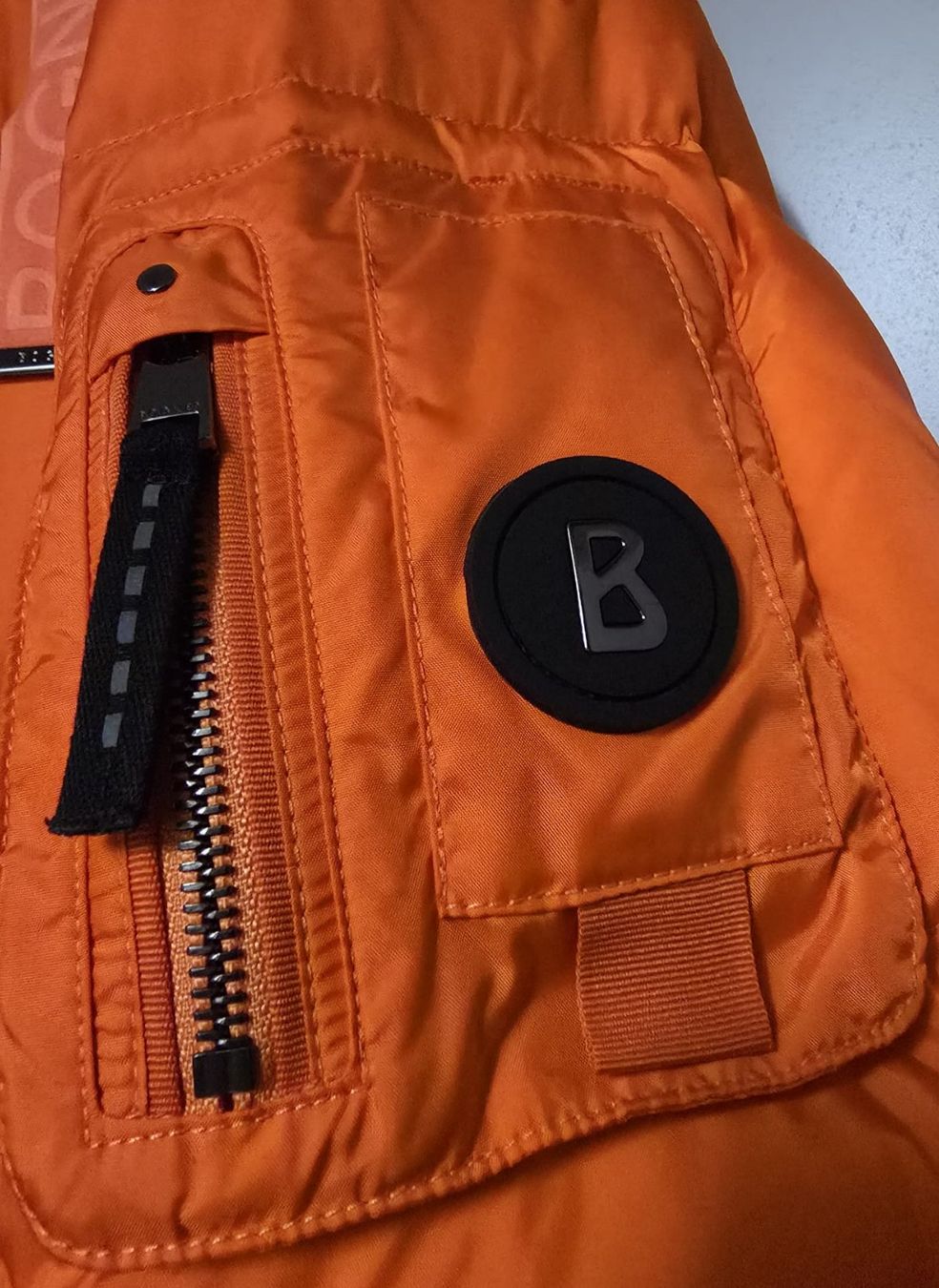 Bogner Giacche: Bogner orange Daunenjacke XL – Nuovo (secondo la descrizione) da Hinwil venduto da ZSHAG 2