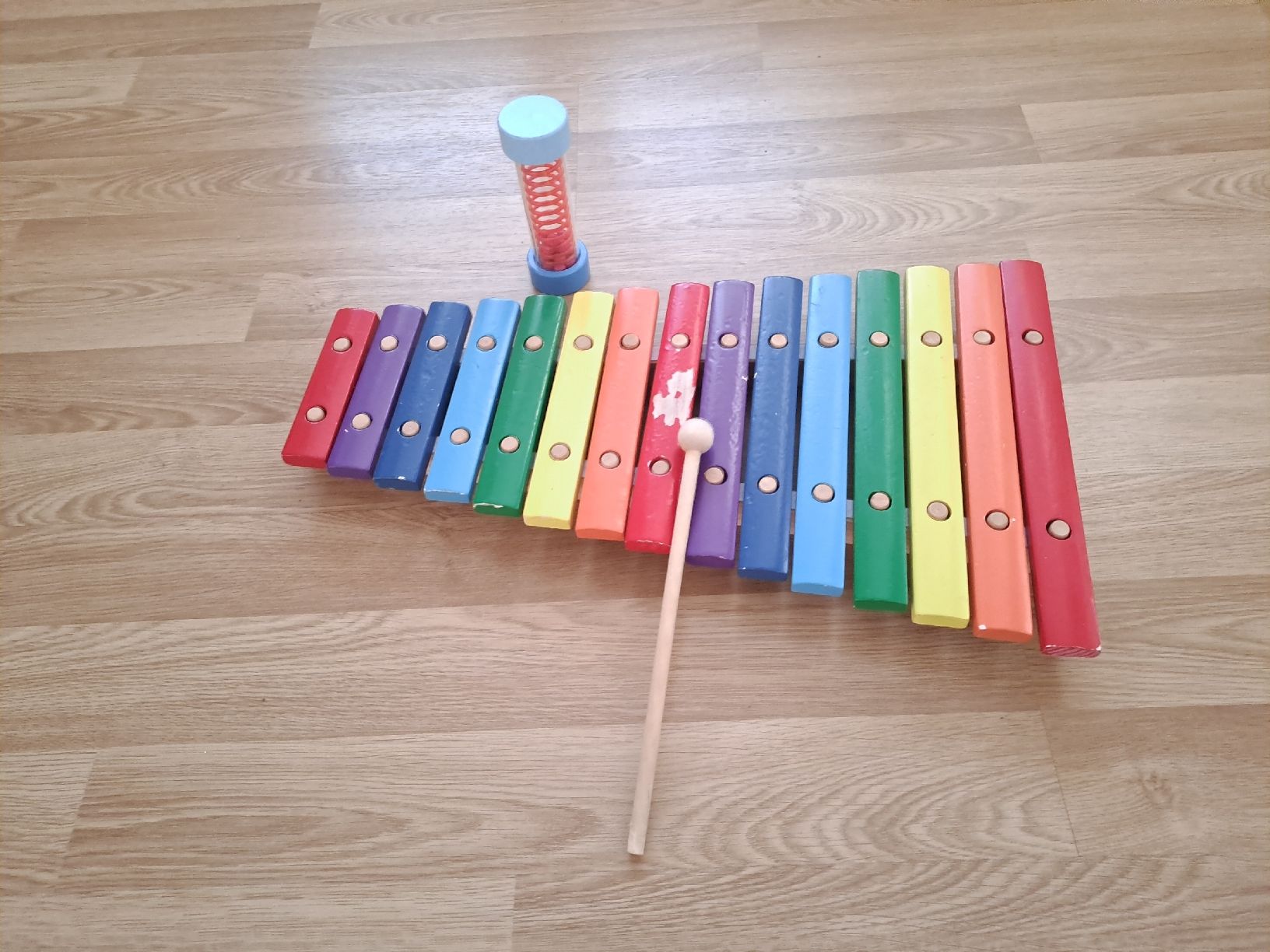 Strumenti musicali: Kindermusikintrumente Set Xylophon & Rassel – Usato da Basel venduto da suberi_Sach