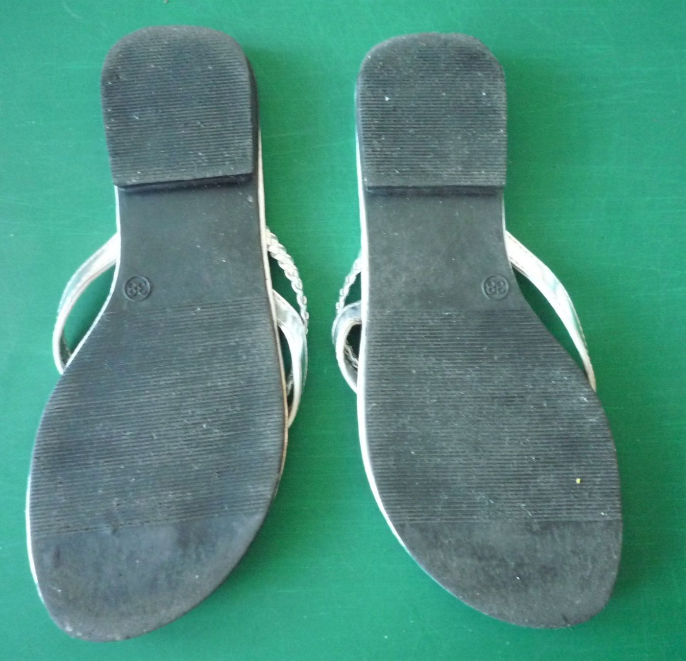 Damenschuhe: Sandalen / Flip Flops – Gebraucht aus Rafz von Sonnenblume305 1