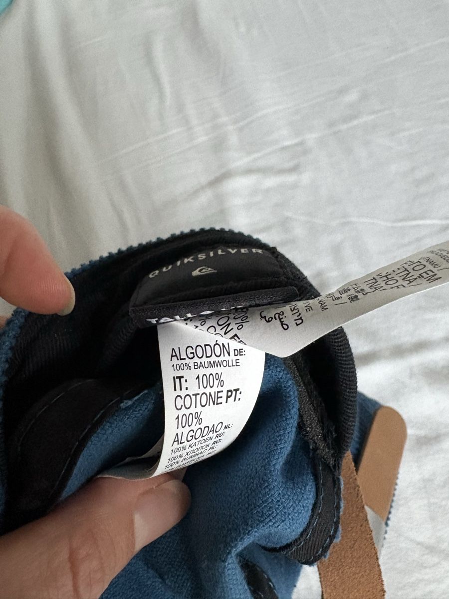 Quiksilver Copricapi, berretti & cappellini: Quiksilver Kappe Cord Blau – Usato da Bern venduto da co_rinaa 2
