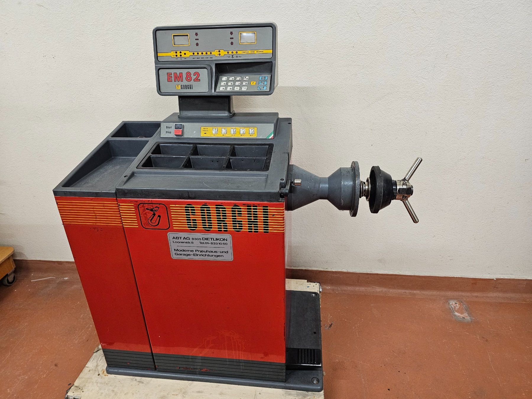 Corghi Tutte le macchine: Auswuchtmaschine Corghi EM82 – Usato da Kiesen venduto da dreamVan 7