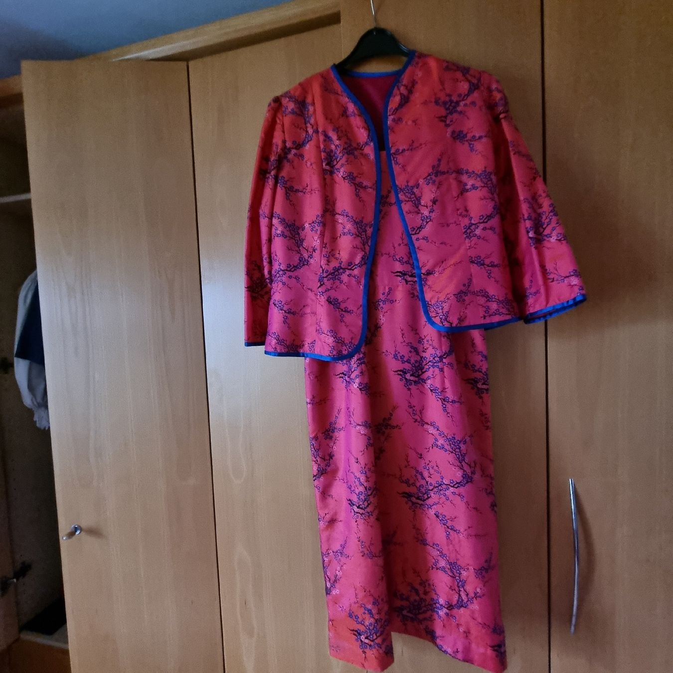 Kleider: Seidenkleid Zweiteiler – Gebraucht aus Neuendorf von mlu_wk88