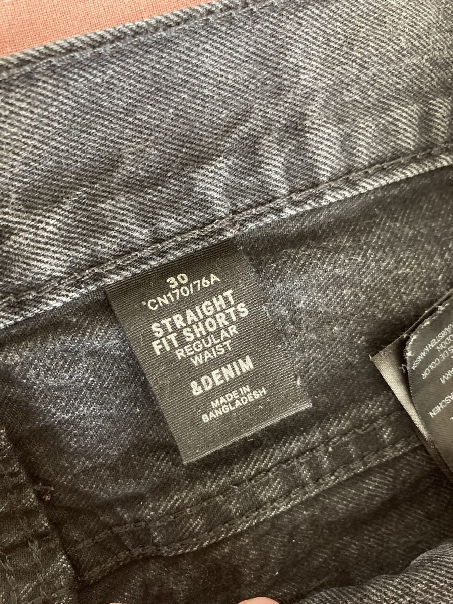 Jeans: Kurze Hosen Gr. 30 – Usato da Affoltern am Albis venduto da frandr395 2