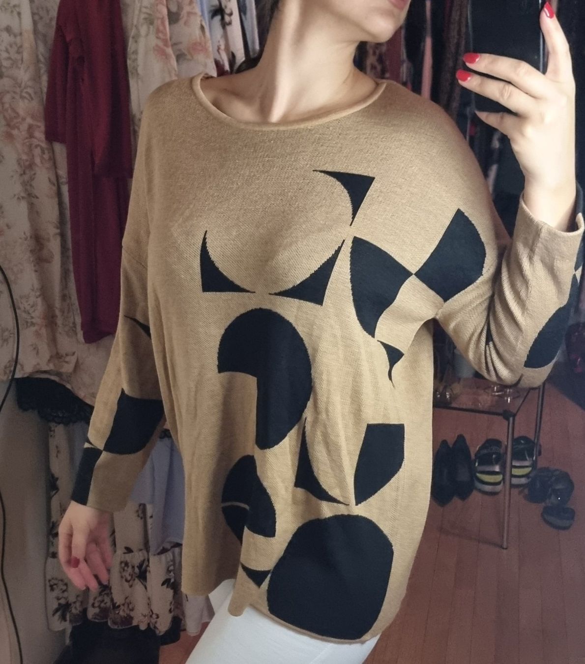 Maglioni & Felpe: Bequemer  Damenpullover, geometrisch, beige schwarz, Gr.50 – Usato da Wald ZH venduto da CapLux 1