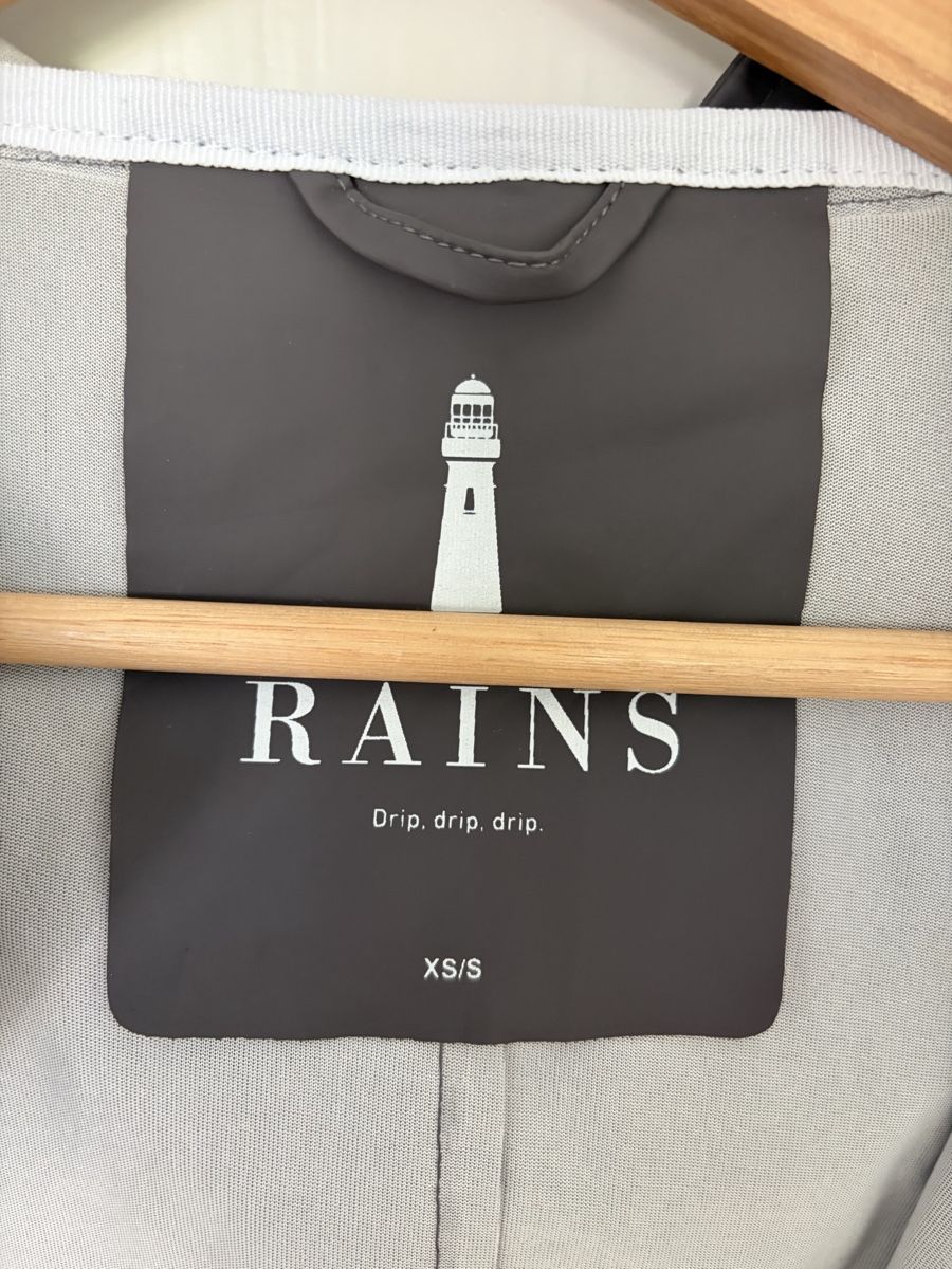 Rains Giacche: Rains Regenjacke XS – Usato da Luzern venduto da THINGS-11 3