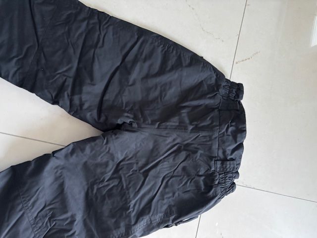 Pantaloni: Obscure Snowboard/Skihose 128 – Usato da Giubiasco venduto da baamboo 4