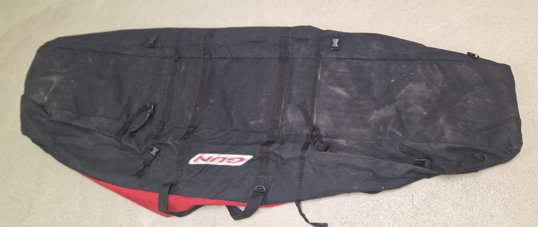 Surfen: Windsurf Segel und Masttasche – Gebraucht aus Stans von Stockema 3