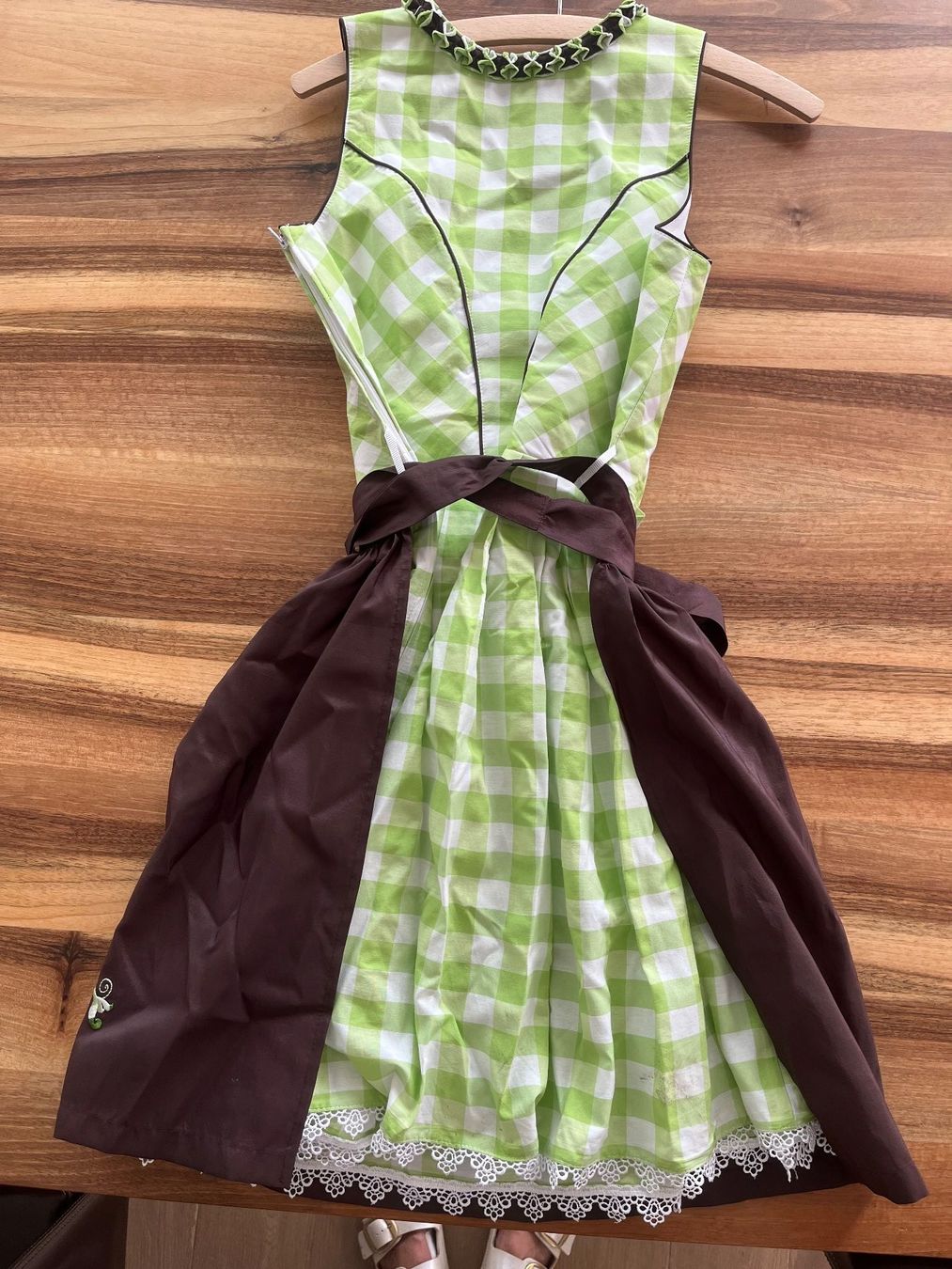 Vestiti: Dirndl grün kariert mit weisser Bluse: Grösse XS oder 34 – Usato da Heitenried venduto da WMBBS3 3