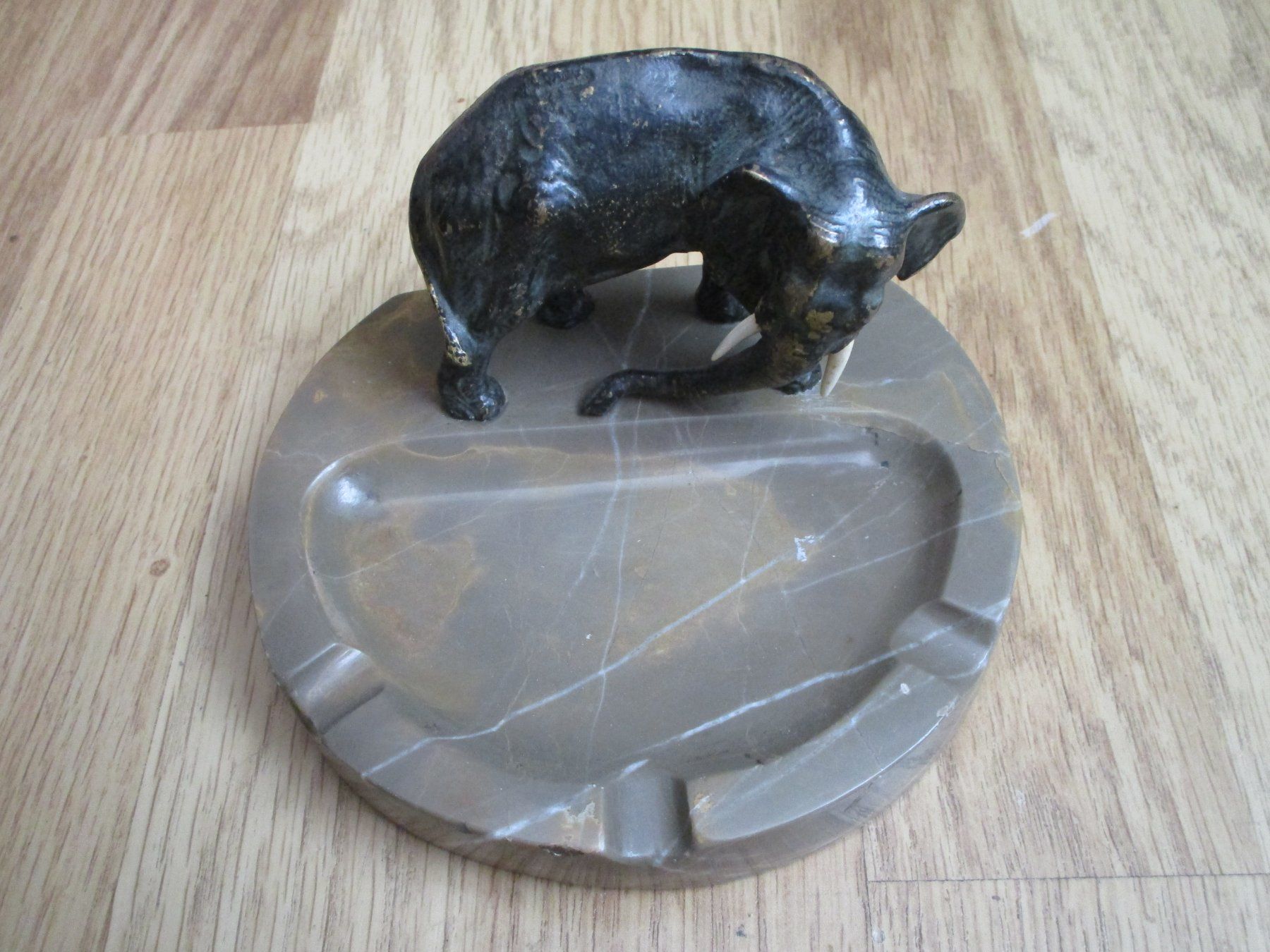 Portacenere: Aschenbecher mit Elefant  Bronze auf Marmor – Usato da Heimberg venduto da Lupo57