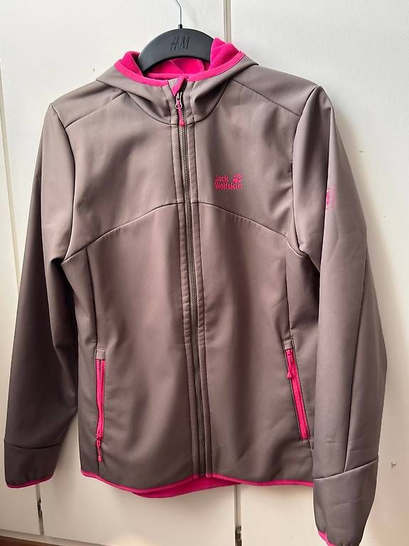 Jack Wolfskin Giacche: Jack Wolfskin Softshelljacke, Damen, M/40 – Usato da Weisslingen venduto da Cy