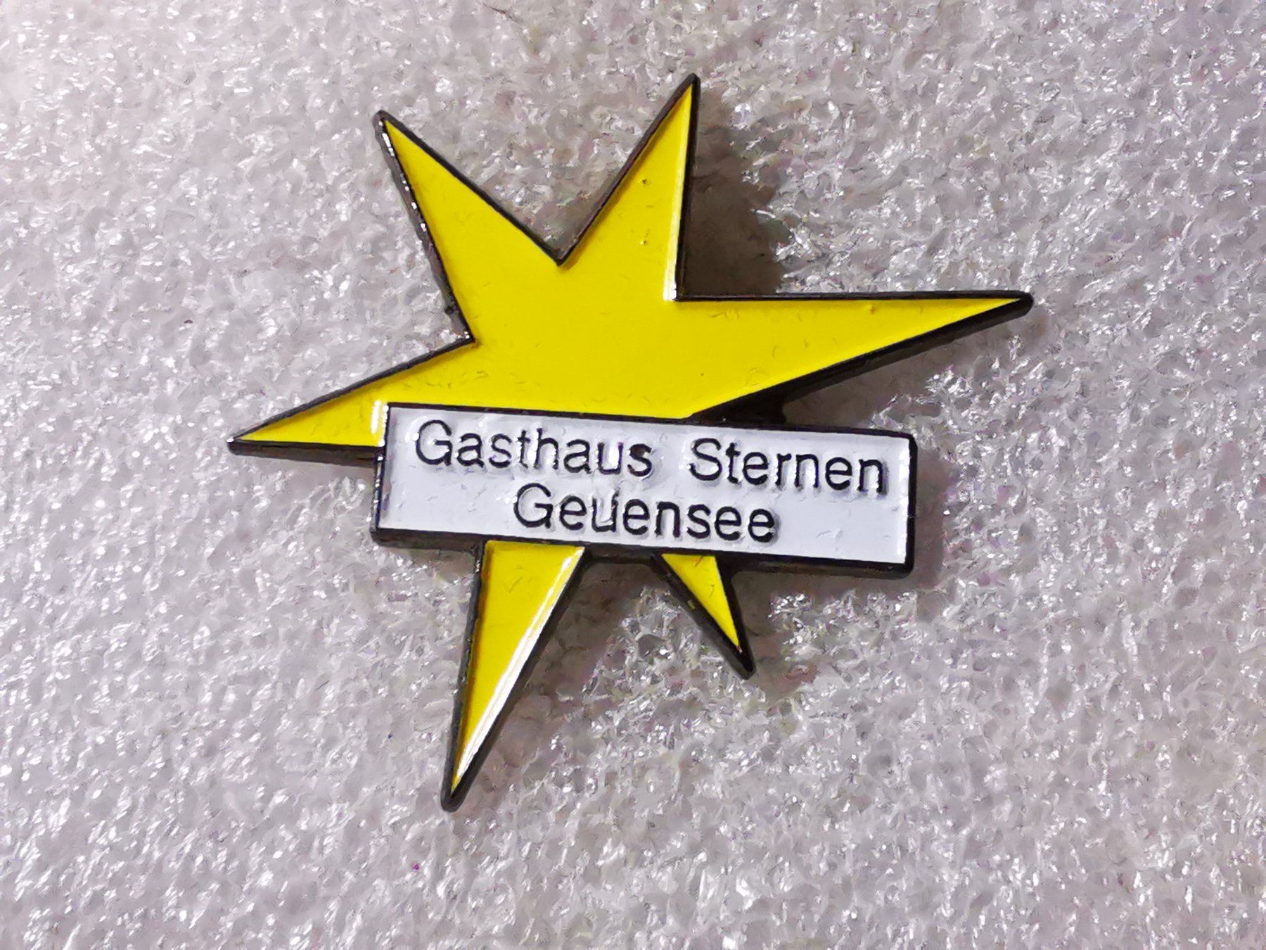 Placchette & Badge: Ansteckpin 103: Gasthaus Sternen Geulensee – Usato da Oppligen venduto da Pin-Fall-Shop