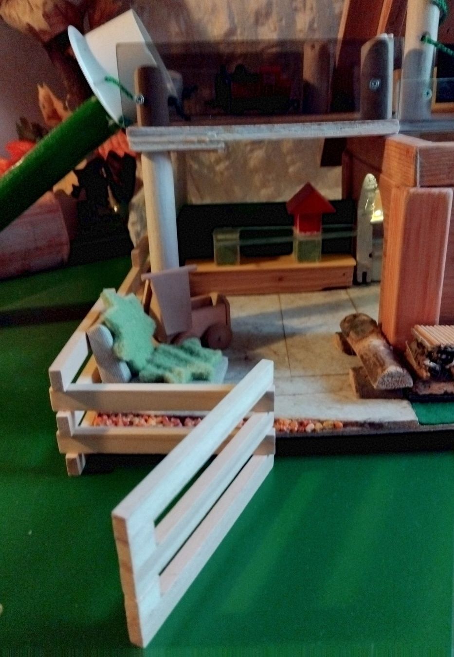 Giocattoli: Holz- Wohn- Spielhaus – Usato da Rorschach venduto da kristys 8