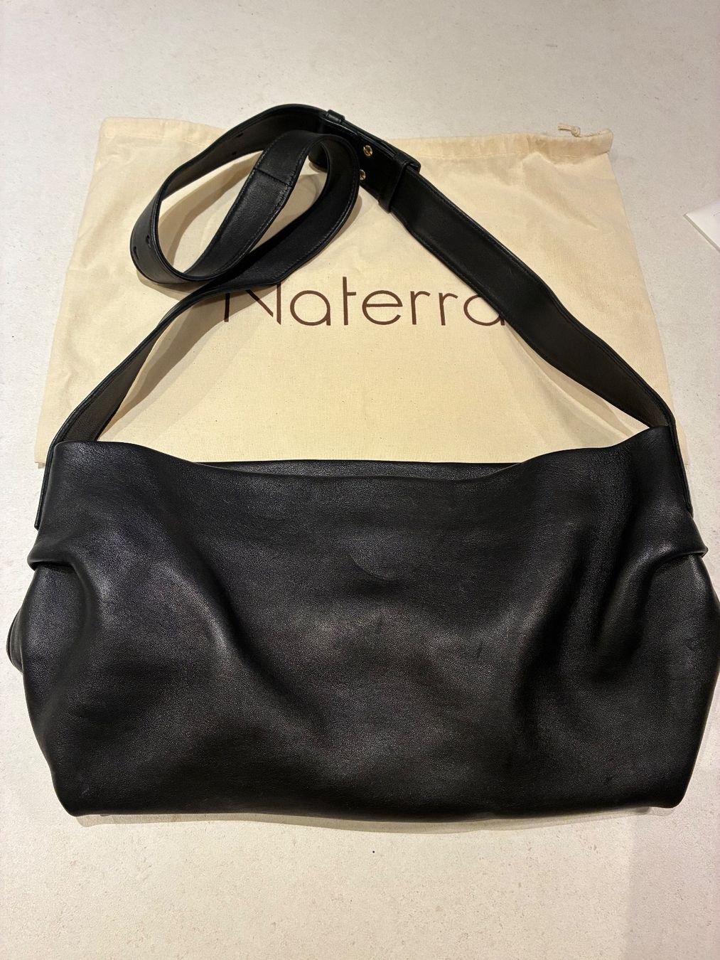 Taschen für Damen: Naterra Handtasche – Gebraucht aus Birmenstorf AG von Timeaali