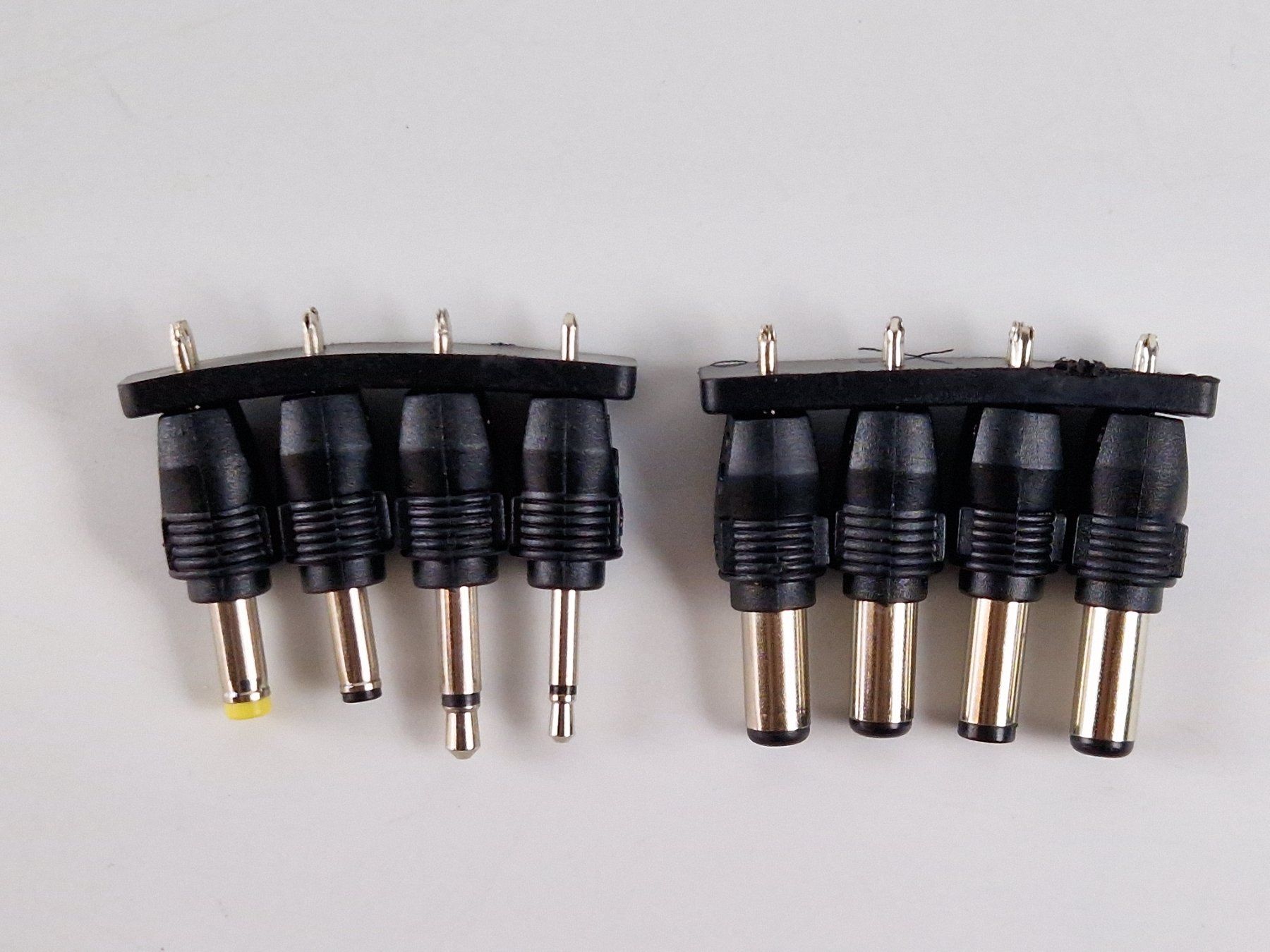 Lecteurs & Adaptateurs: GooBay UniversalPower Supply mit 9 Adapter – Neuf (Voir description) à Muhen par Restwert_Muhen 2
