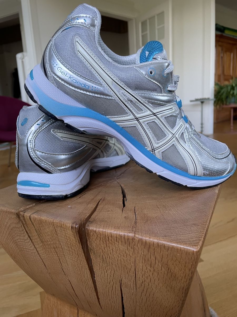 Asics Scarpe da uomo: ASICS Gel Sneakers 40.5 – Usato da Basel venduto da CCRosa