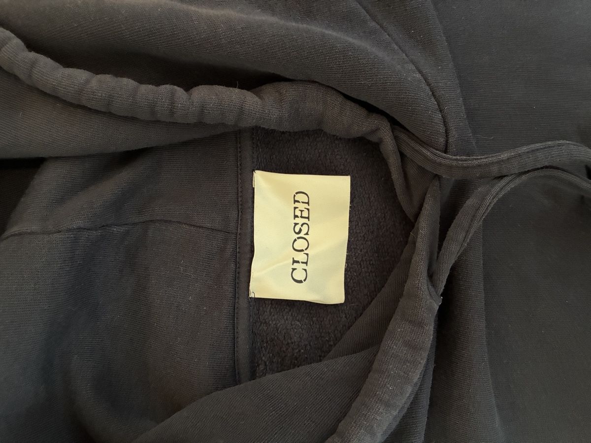 Closed Pulls & Sweat-shirts: Closed Kapuzenpullover dunkelblau – D'occasion à Zürich par hannahbuettgen 2