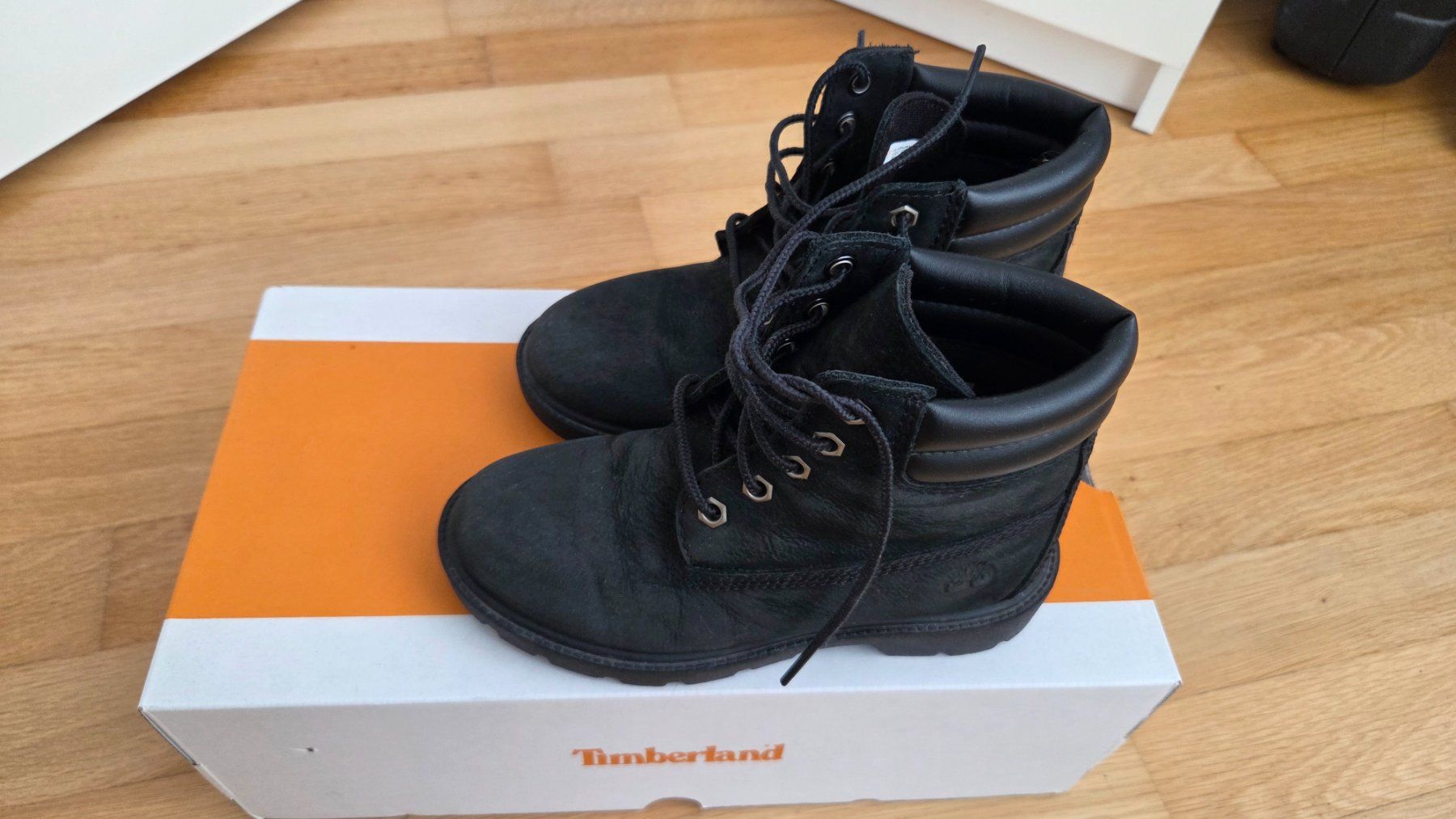 Timberland Scarpe per ragazzi: Timberland 6 IN Water Resistant Basic Kinderschuhe EU 31 – Usato da Uitikon Waldegg venduto da UitiZH