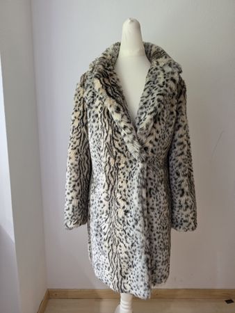 Kunstfell Mantel New Look Leopardenmuster Grösse 40