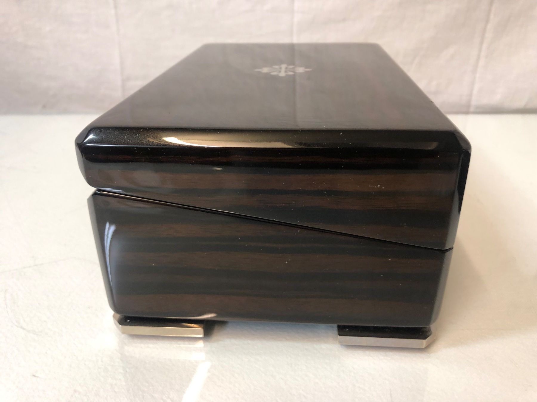 Patek Philippe Scatole porta orologi: Patek Philippe Schatulle inkl. Schutztuch – Usato da Brunnen venduto da Allerwaren 5