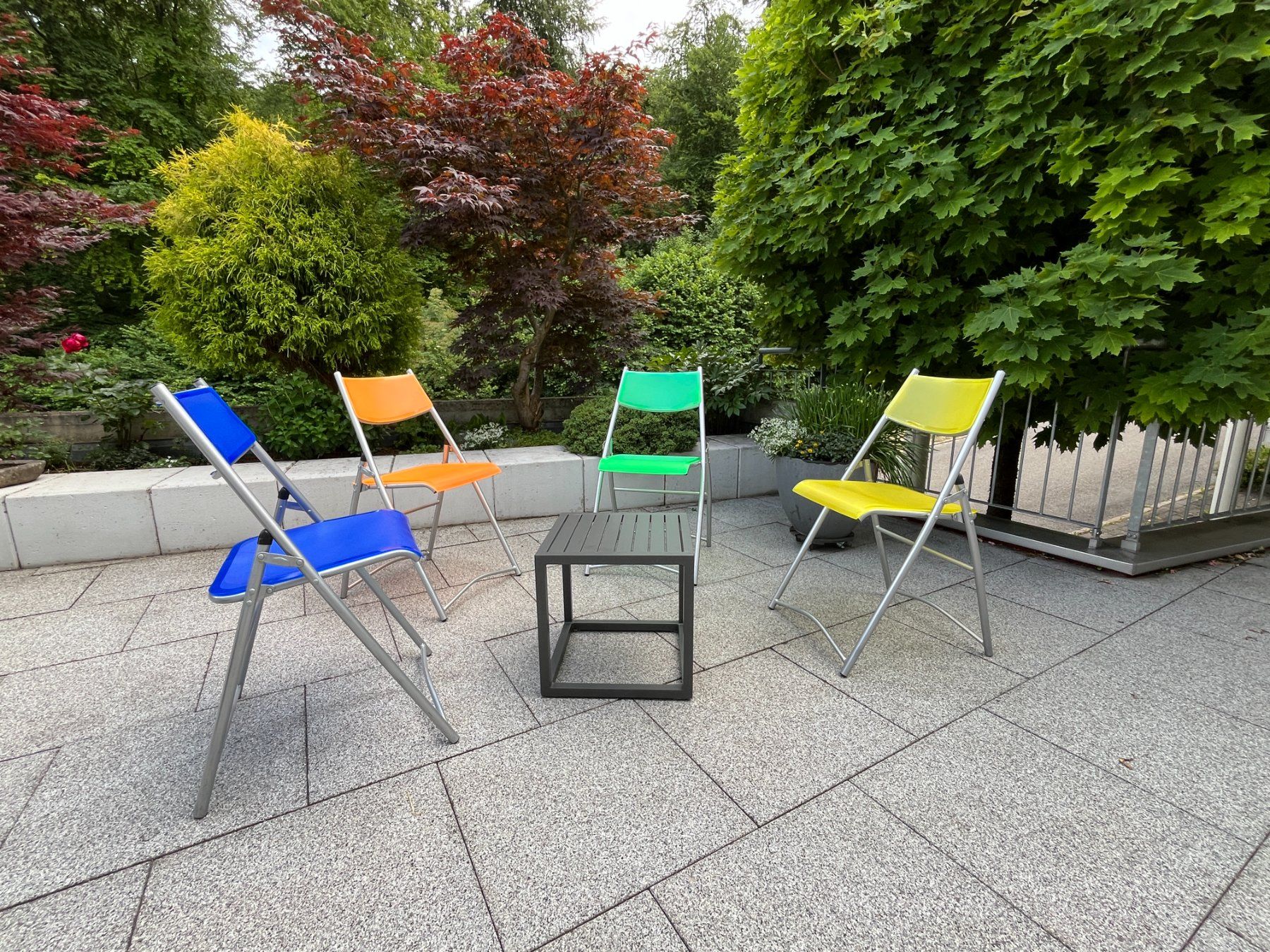 Sedie: 4 Garten-Klappstühle, bunt, mit Metallrahmen – Usato da Baden venduto da die_9vf9 3