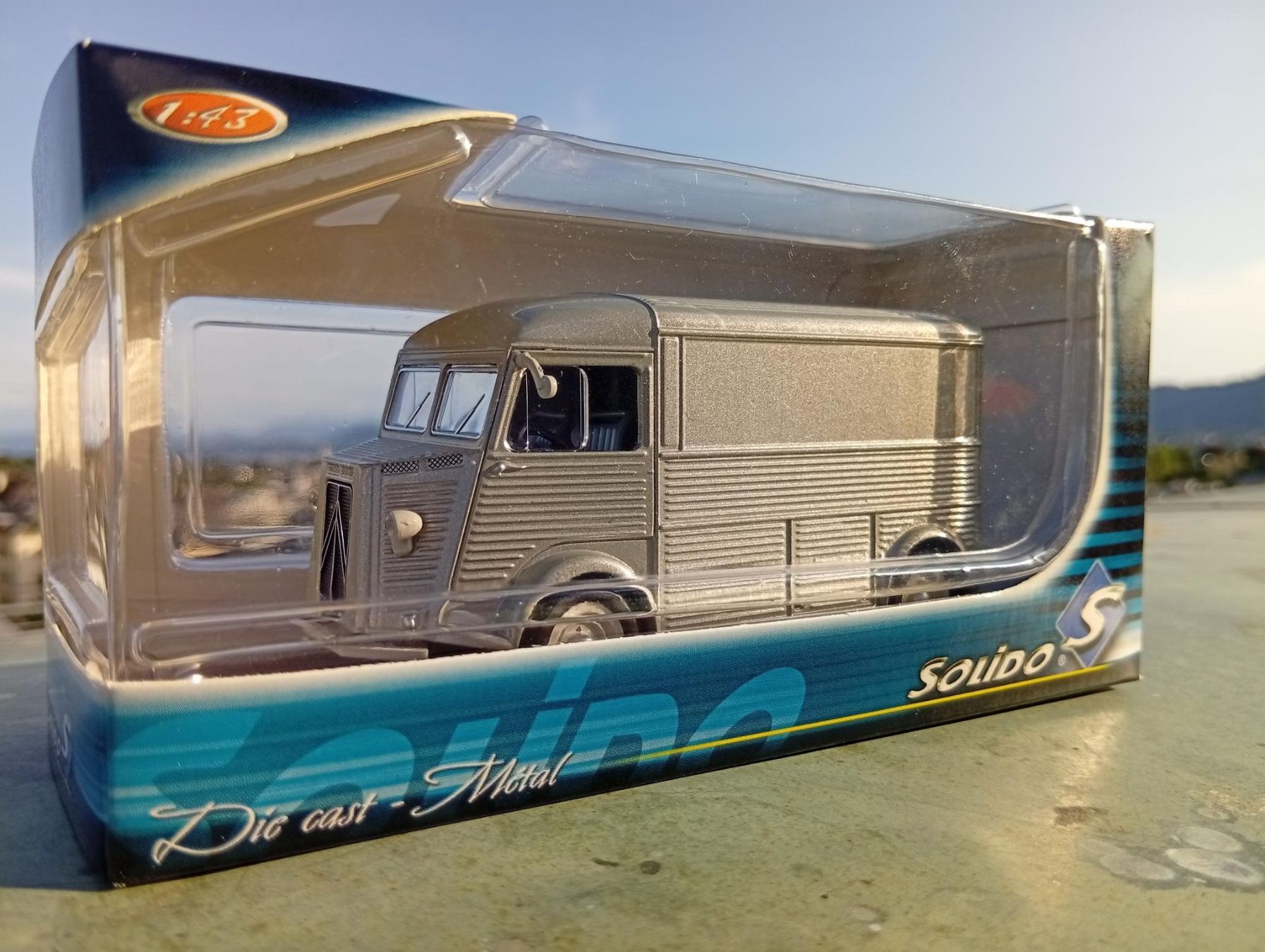 Solido Modellini d'auto: Citroen HY 72 1:43 Modell Solido Originalverpackt – Nuovo e nell'imballaggio originale da Zürich venduto da Nathmann