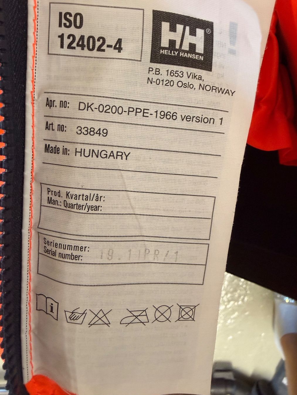 Helly Hansen Giubbotti di salvataggio: Rettungsweste Helly Hansen10-25kg gute Zustand – Usato da Klingnau venduto da Nirvana 4