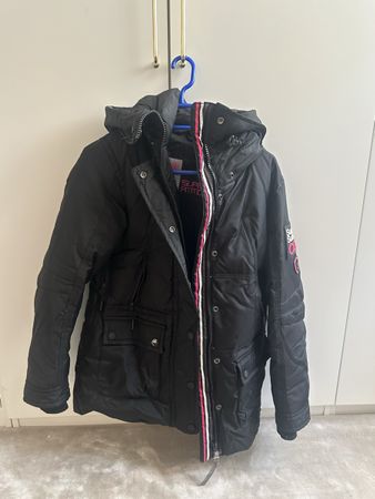 Superdry Jacke schwarz Groesse M guter Zustand