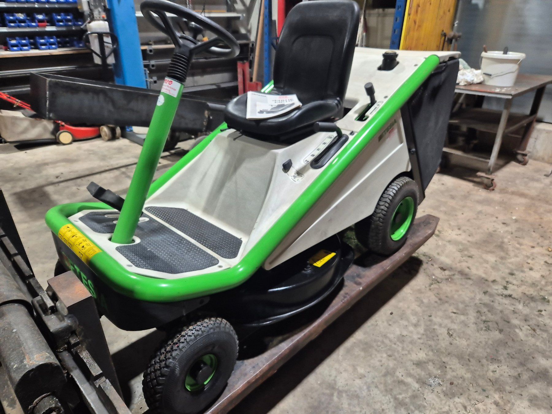 Rasenmäher: Etesia MBHE Aufsitzmäher – Gebraucht aus Ammerswil AG von Delta71 1