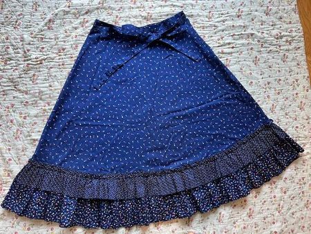 Rock / Jupe / Tulpenmuster / 80er / Gr. 38