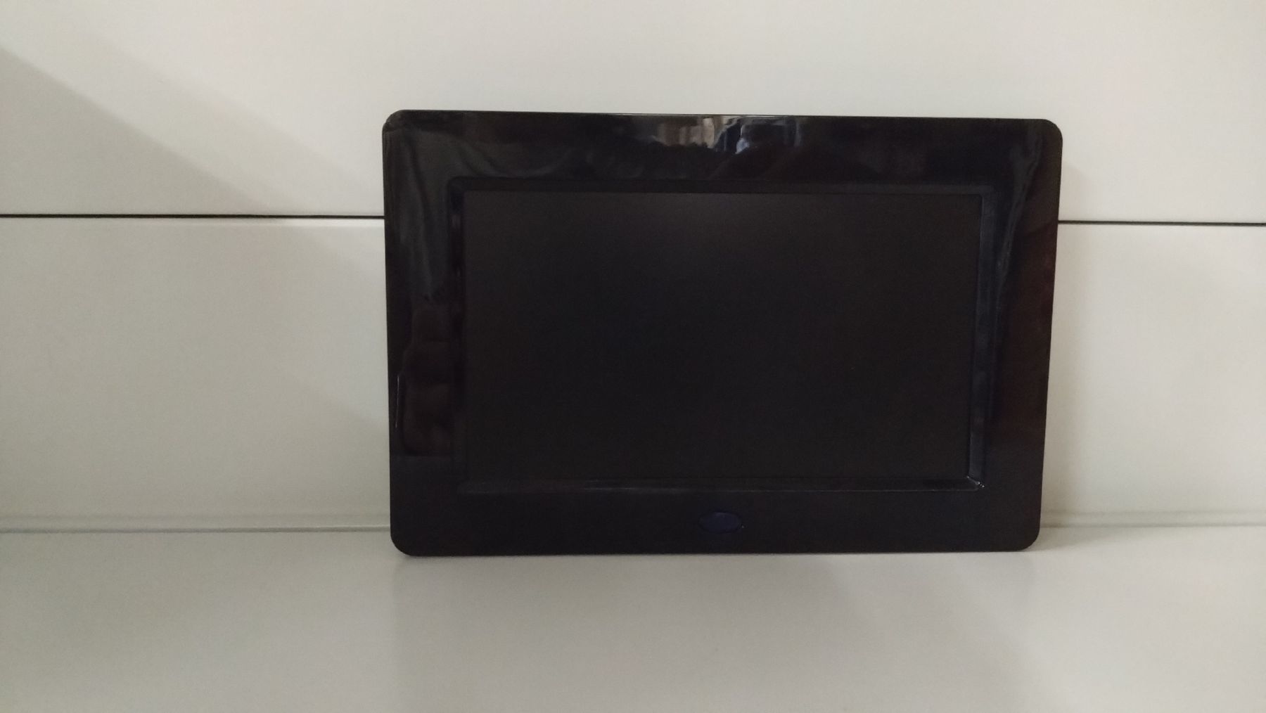 Monitor: Digitaler Bilderrahmen Fotorahmen mit Videofunktion – Usato da Wettingen venduto da Sp77