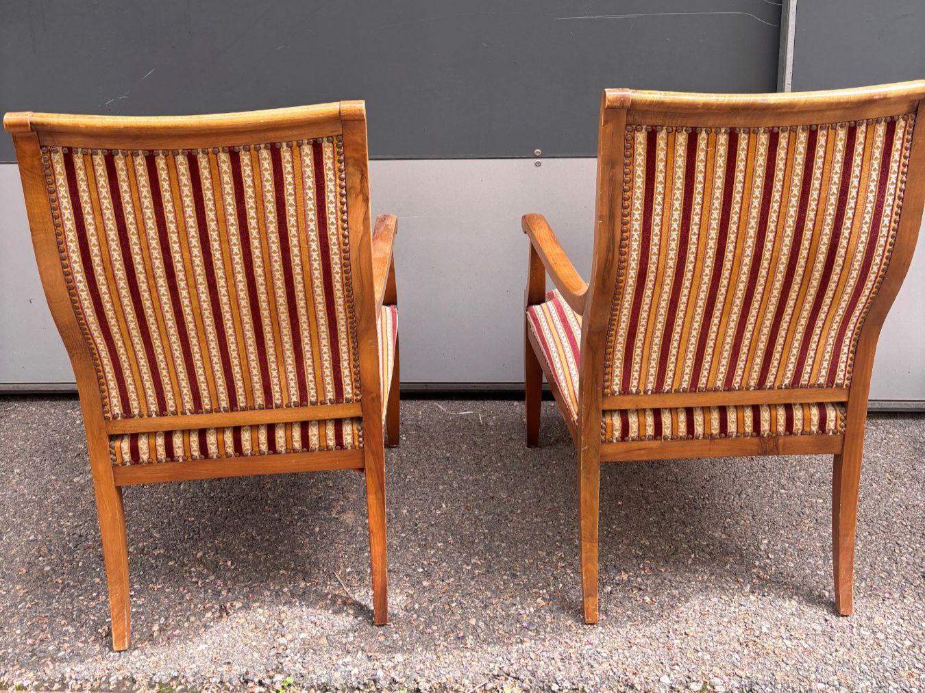Stühle: 2er Set Stühle mit Armlehne – Gebraucht aus 4852 Rothrist von Luegenacher 1